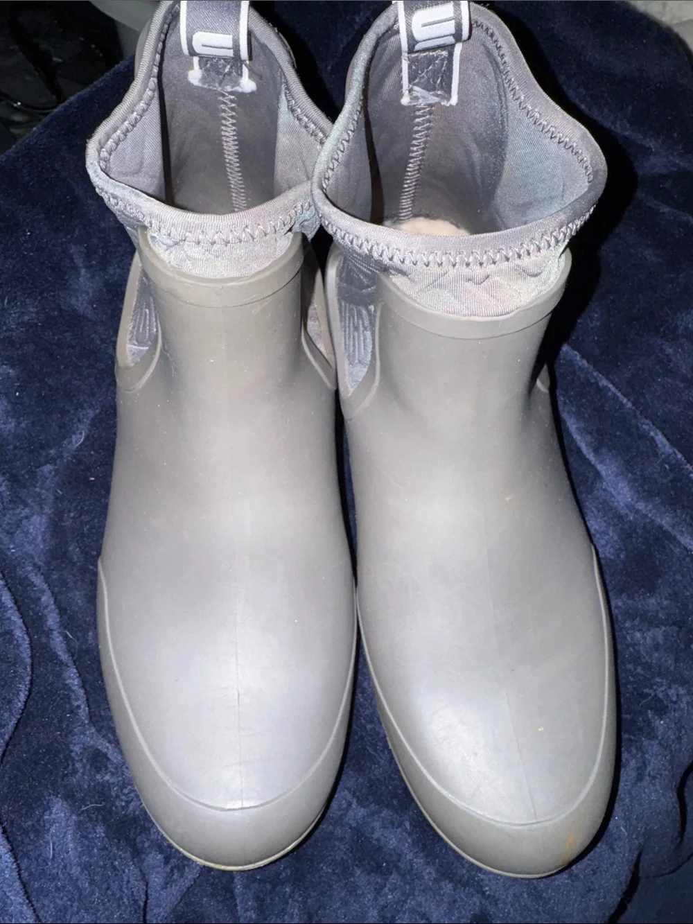 Grey UGG Chelsea Rain Boots Sz 10